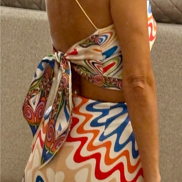 Small set - Picture 3 of 3